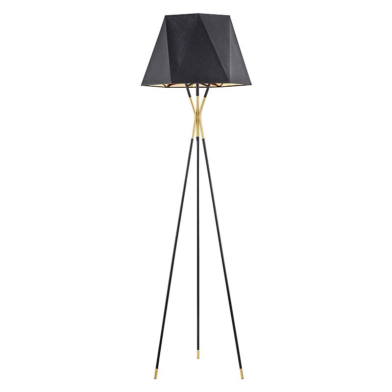 Nordic Postmodern Tripod Lamp