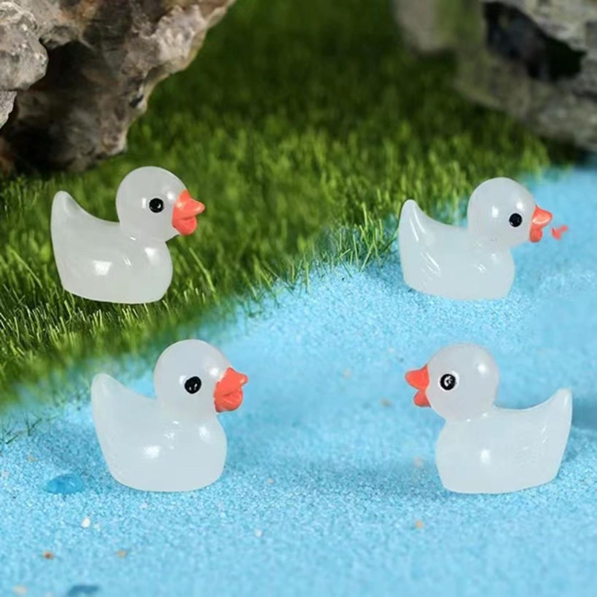 100Pcs Mini Duck Model Car Mini Duck Statue Ornament White