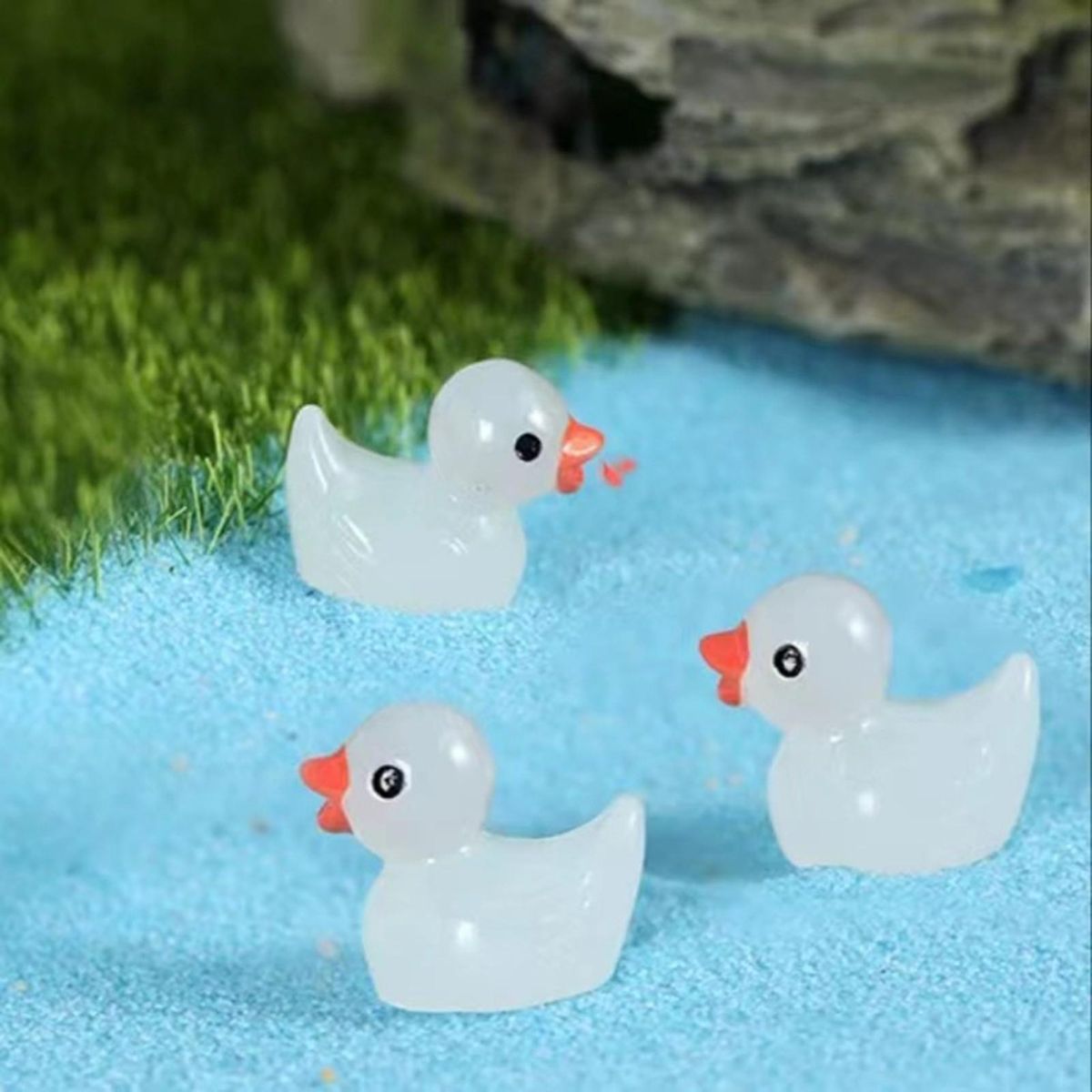100Pcs Mini Duck Model Car Mini Duck Statue Ornament White
