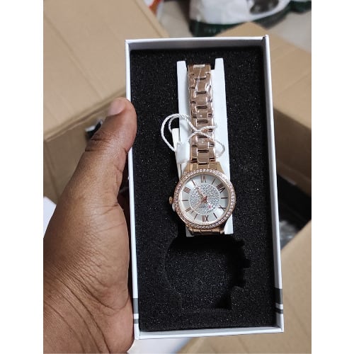 Women Luxury Fashion Watch - Rose Gold