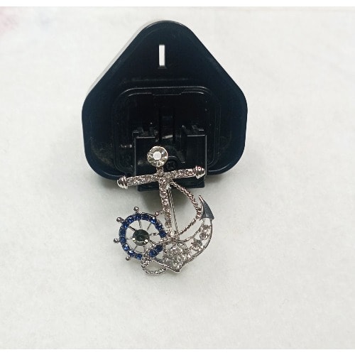 Naval Anchor Brooch With Free Pouch - Silver