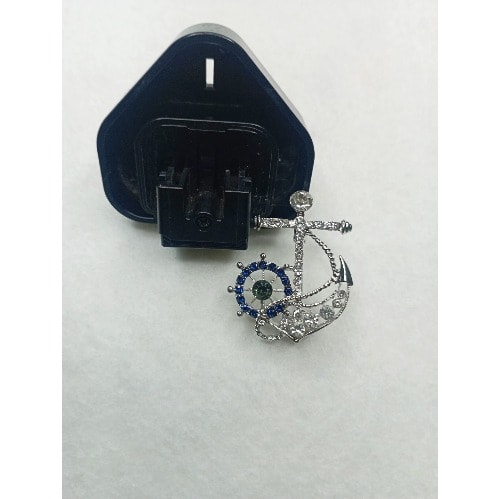 Naval Anchor Brooch With Free Pouch - Silver