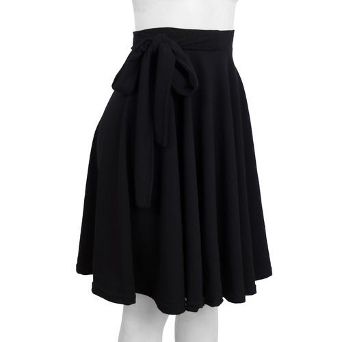 Cute Black Flared Skirt With Attached Belt