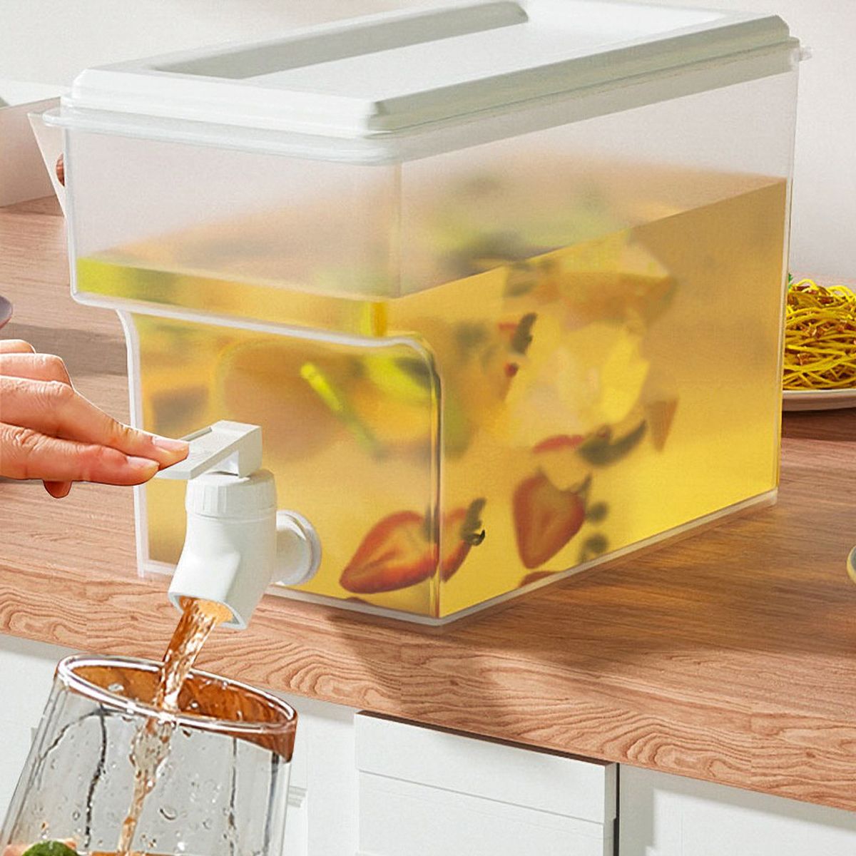 Cold Kettle Water Container Beverage Dispenser With Faucet