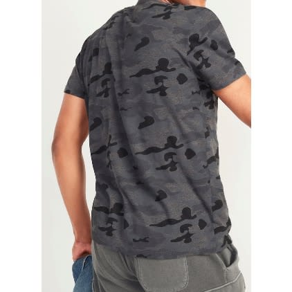 Soft-washed V-neck T-shirt For Men, Camo Print