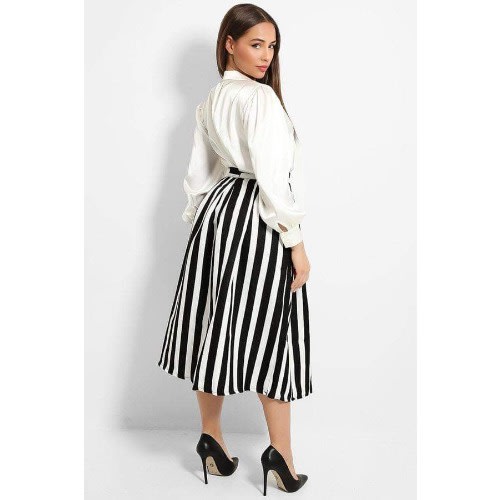 Textured Finish Pleated Stripe Skirt - Black/White