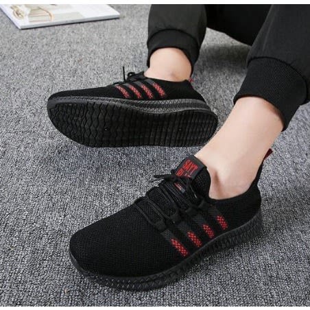 Unisex Sports Sneakers - Black And Red
