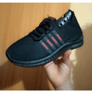 Unisex Sports Sneakers - Black And Red