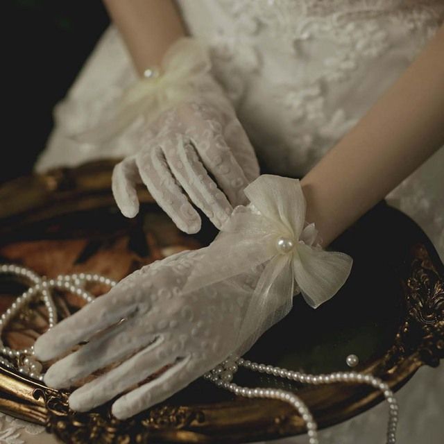 Short White Pearls Bow Wedding Bridal Lady Finger Gloves Summer Hand Made Gloves