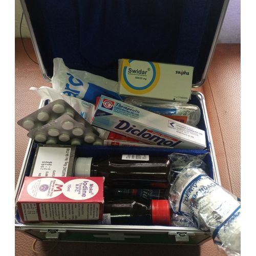 Emergency  Fully Equiped  First Aid Kit + Free Thermometer