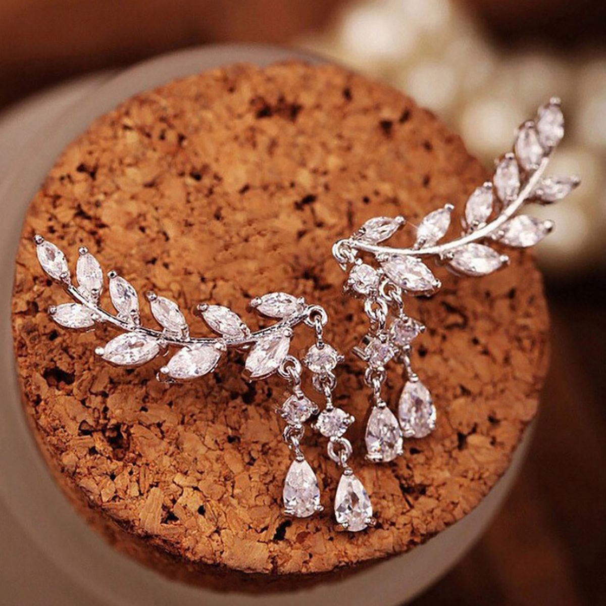 1 Pair Women Leaves Shape Rhinestone Inlaid Water-drop Tassels Earrings Ear Studs Jewelry For Party-Golden