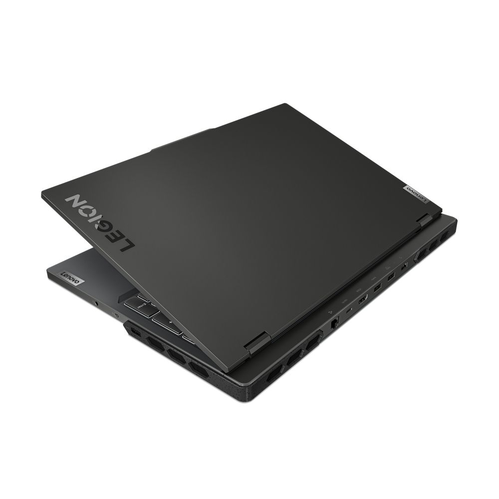 LEGION PRO 7