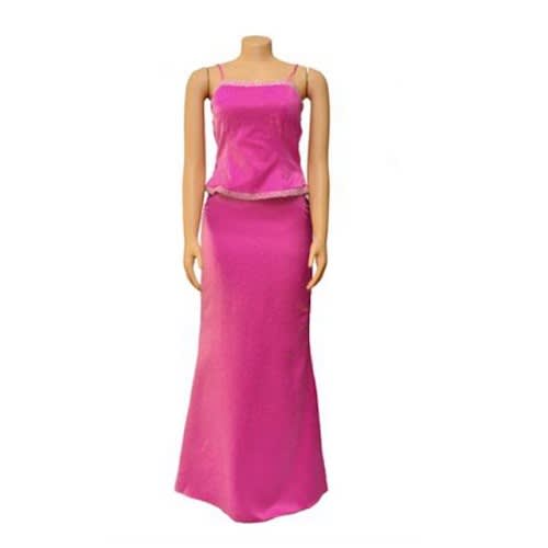 Bridesmaids’ Sleeveless Skirt And Blouse