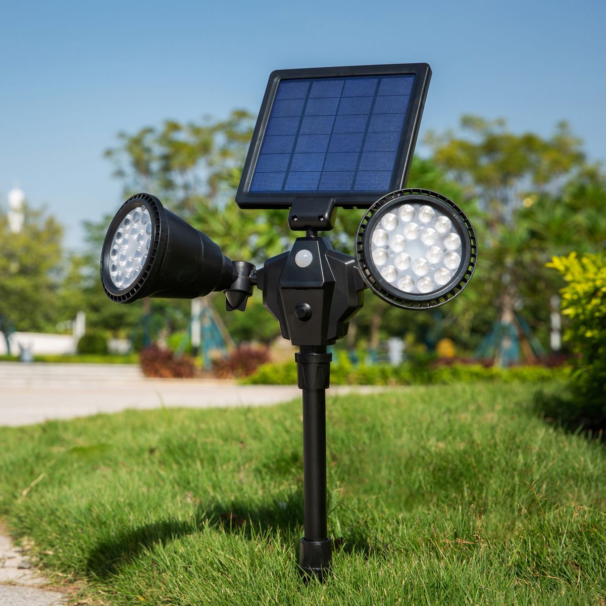 Solar Powered Lawn Lamp Wall Light Outdoor Garden Lamp PIR