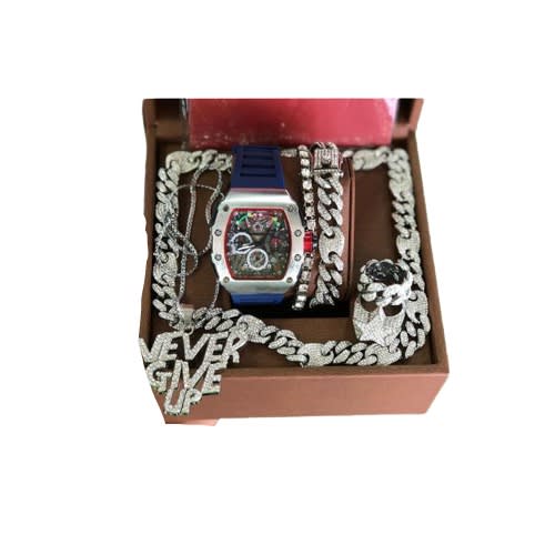 Super Rugged Chronometer Wristwatch + Iced Necklace,rings & Bracelet For Unisex
