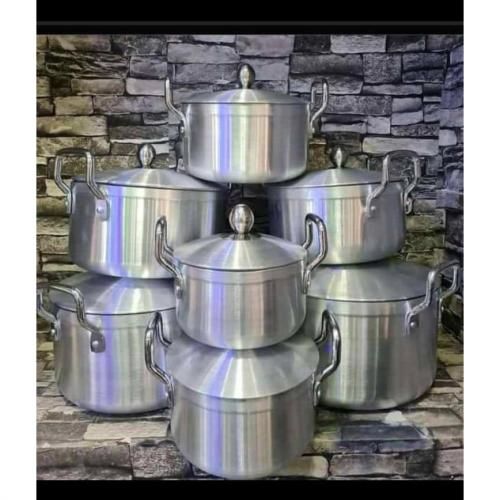 7 Set Of Aluminium Pots