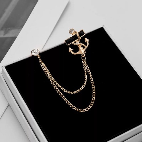 Tassel Anchor Men's Brooch With Free Pouch - Gold