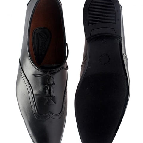 Pointed Closed Lace-up Shoe