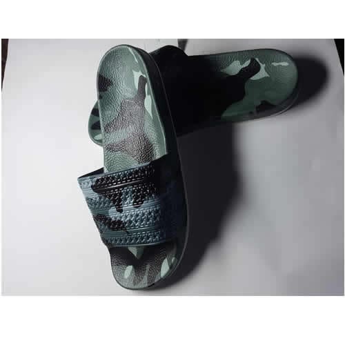 Men's Flip Flop Slide In Camouflage