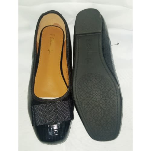 Croc Patterned Leather Flat Shoe With Bold Bow-black