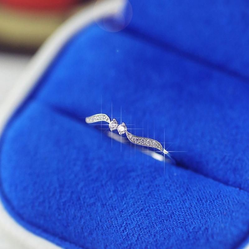 Women Fashion Rhinestone Inlaid Leaf Finger Ring-Silver