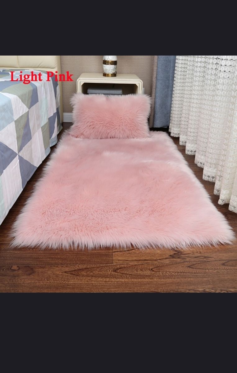 Fluffy Fur Rug With Pillow