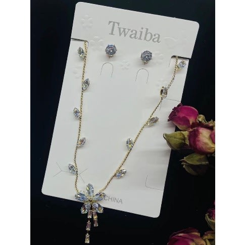 Diamond Design Set Of Jewelry - Gold