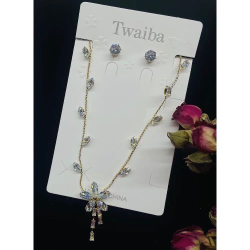 Diamond Design Set Of Jewelry - Gold