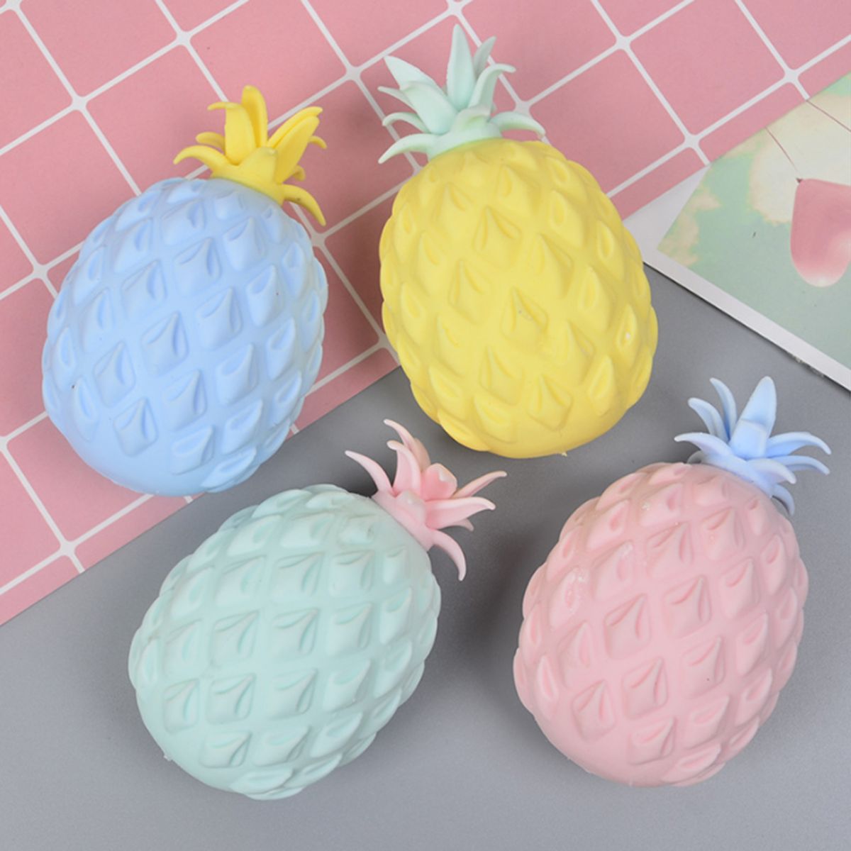 1Pc Simulation Pineapple Decompression Toy Pinch Squeeze