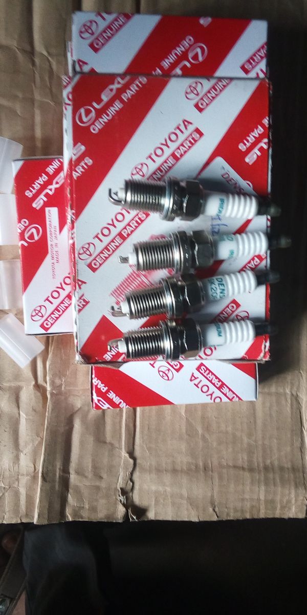 Six Pieces Of Iridium Toyota Spark Plugs (short Threads) For Toyota Corolla 2000 To 2005, Lancruiser V8, Camry, Avalon, Matrix, Rav4, And Other Vehicles.