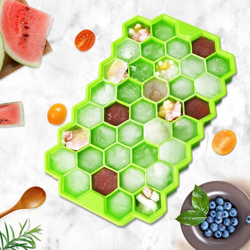 Silicone Honeycomb Ice-cube Molds Tray For Chilled Drinks.