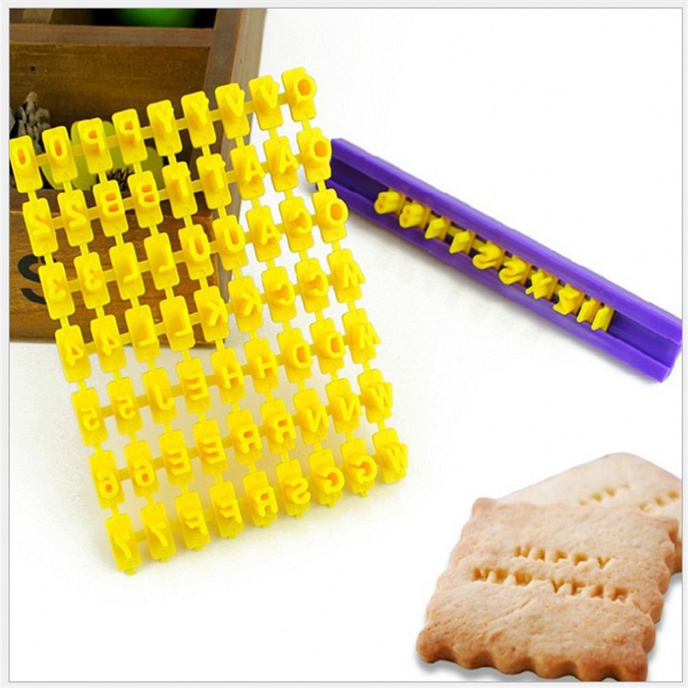 2PCS Stamp Cake Curl Baking Mold