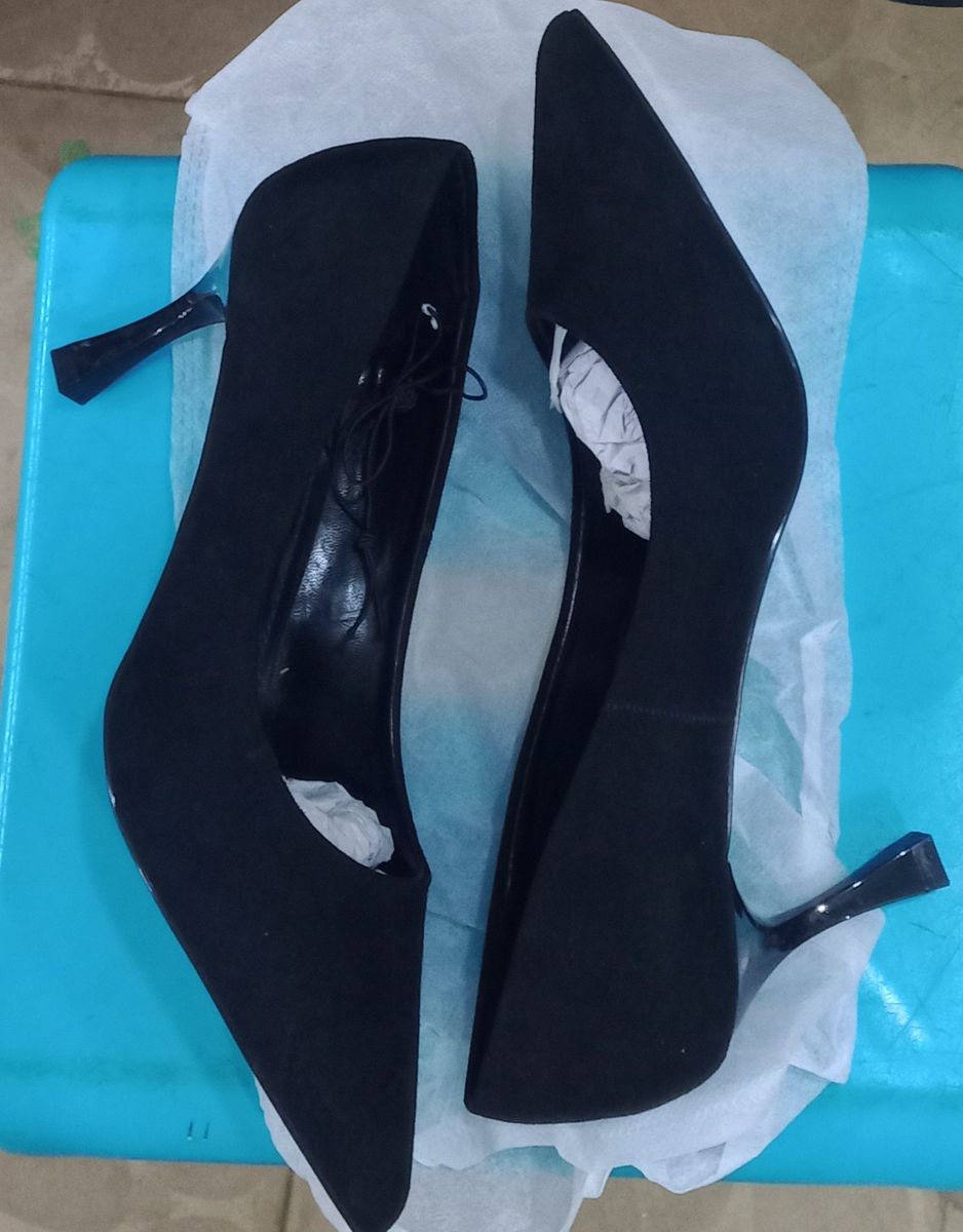 Ladies Mid-Low Heel Plain Suede Court Shoes -Black