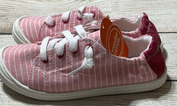 Girls Sneakers With Memory Foam (US 3/EU34, US 4/EU36, US 5/EU37, US 6/EU38)