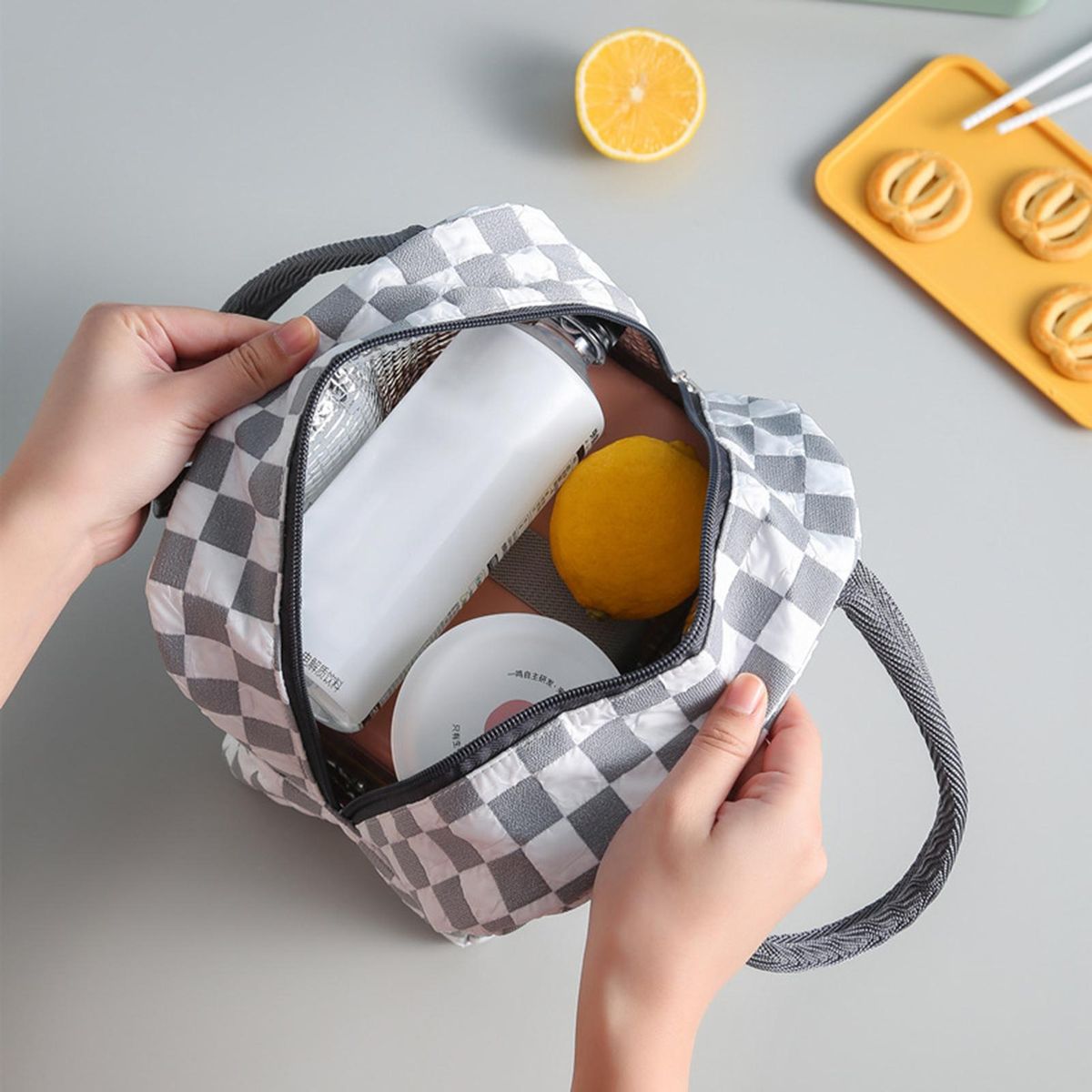 Lunch Box Bag Plaid Pattern Thermal Food Picnic Lunch Bag Grey