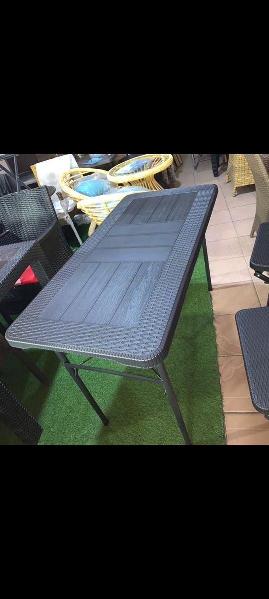 4feet Black Foldable Table