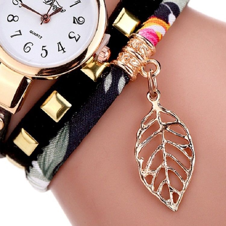 Ladies Quartz Bracelet Watch With Leaf Shape Pendant(Black)