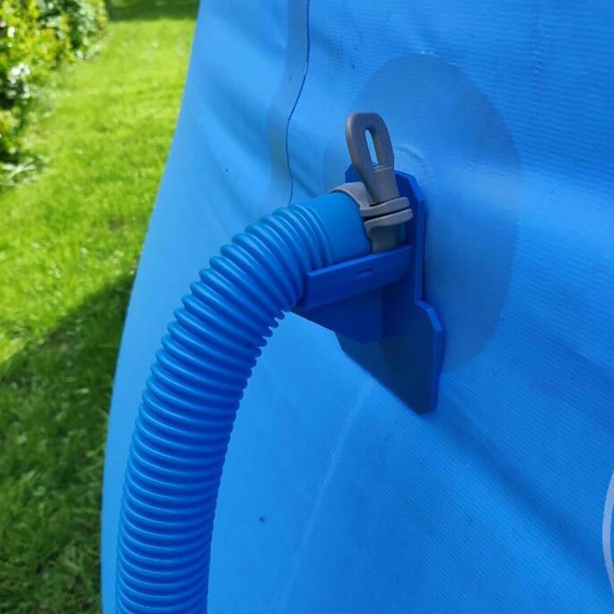 1 Set Pool Hose Holder Sturdy Construction Water Blue