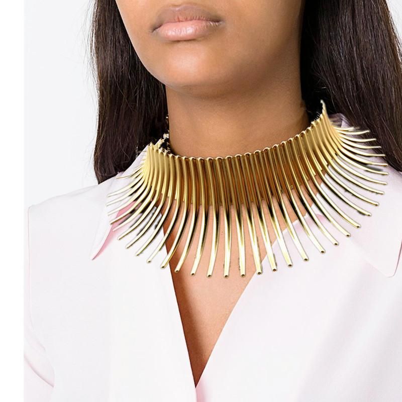 Exaggerated Metal Collar Choker Blossom Necklace Female Clavicle Chain Neck Ring Neck Chain