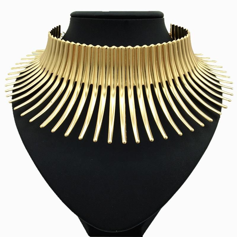 Exaggerated Metal Collar Choker Blossom Necklace Female Clavicle Chain Neck Ring Neck Chain