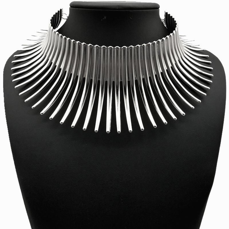 Exaggerated Metal Collar Choker Blossom Necklace Female Clavicle Chain Neck Ring Neck Chain