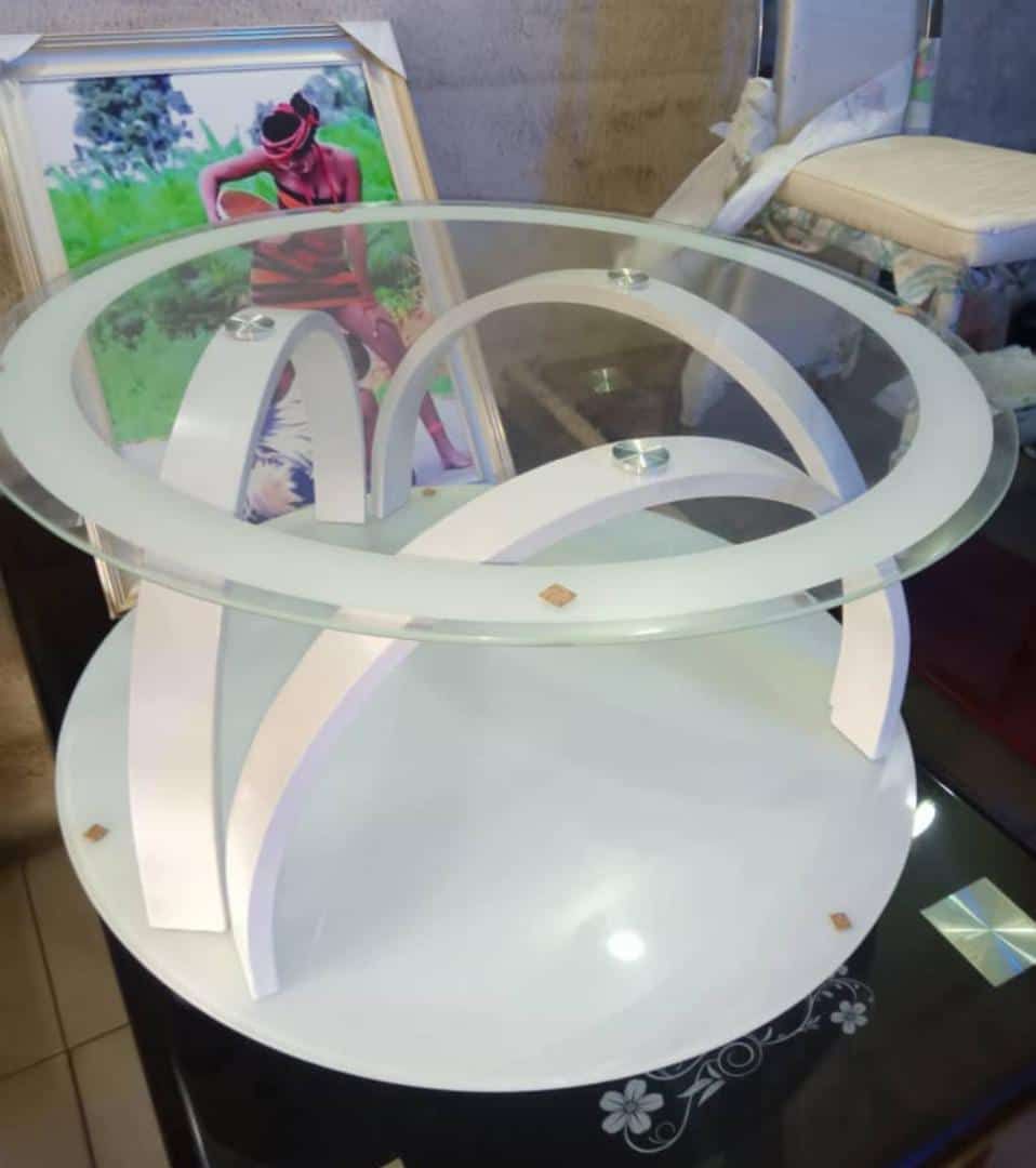 Round Tamper Glass Sitting Room Center Table