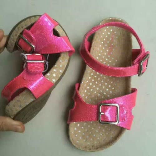 Girls Tippy Toe Sandals With Buckle Details - Pink
