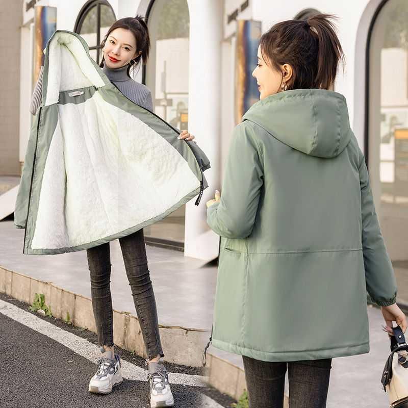 Plush and thickened mid length trench coat for women 2021 new autumn/winter Korean version, small