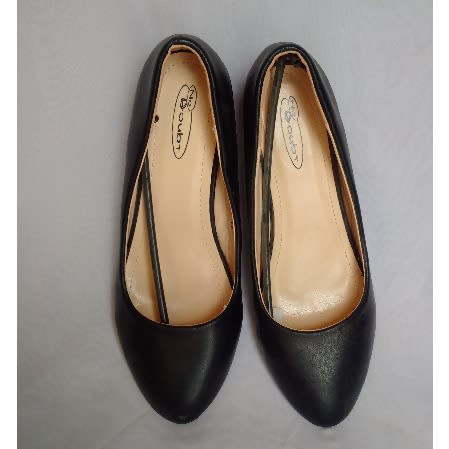 Women's Low Heel Covered Shoes -Black
