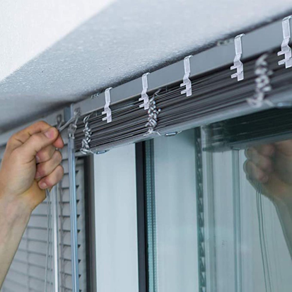 Easy to Install Blind Clips Hidden Design Valance Clips for Blinds Transparent