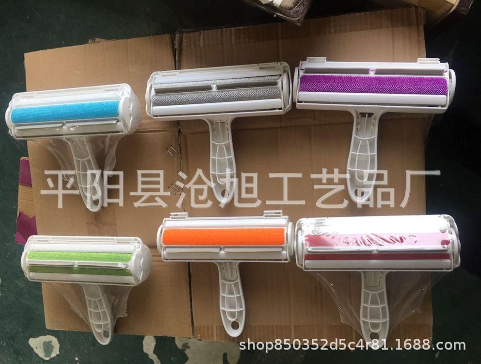 Pet hair remover roller sticky hair remover hair cleaner to remove floating hair sticky hair brush cat hair removal brush hair remover blue with ears Ordinary handle heat-sealed film packaging