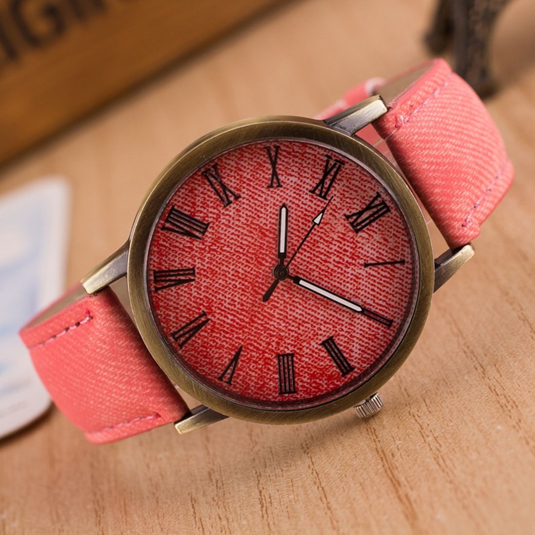 Denim Texture Style Round Dial Retro Digital Display Women & Men Quartz Watch With PU Leather Band(Pink)