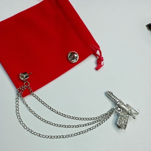Men's Pistol Brooch With Free Pouch - Silver