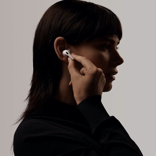 AirPods Pro With Wireless Charging Case